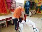 Šroubujeme, zatloukáme, vrtáme a řežeme -polytechnika ve školce